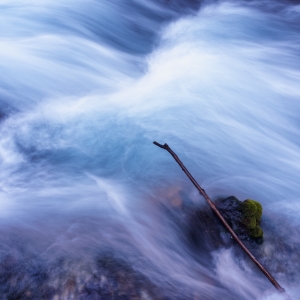 湍急的溪流/Running stream